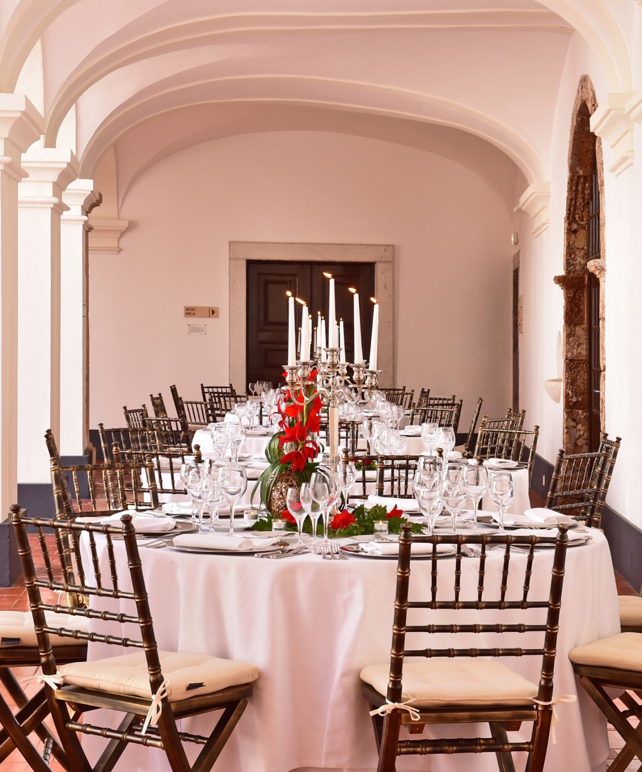 En Pousadas de Portugal, celebramos contigo tu ocasión especial en espacios históricos como conventos o monasterios