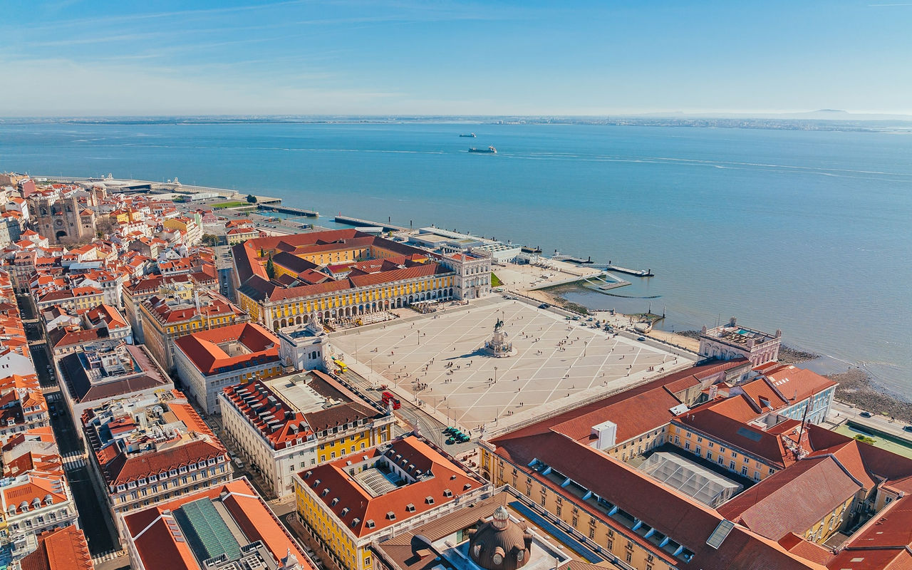 Vista aérea da Pousada Lisboa Praça do Comércio, um Hotel Histórico na Baixa de Lisboa