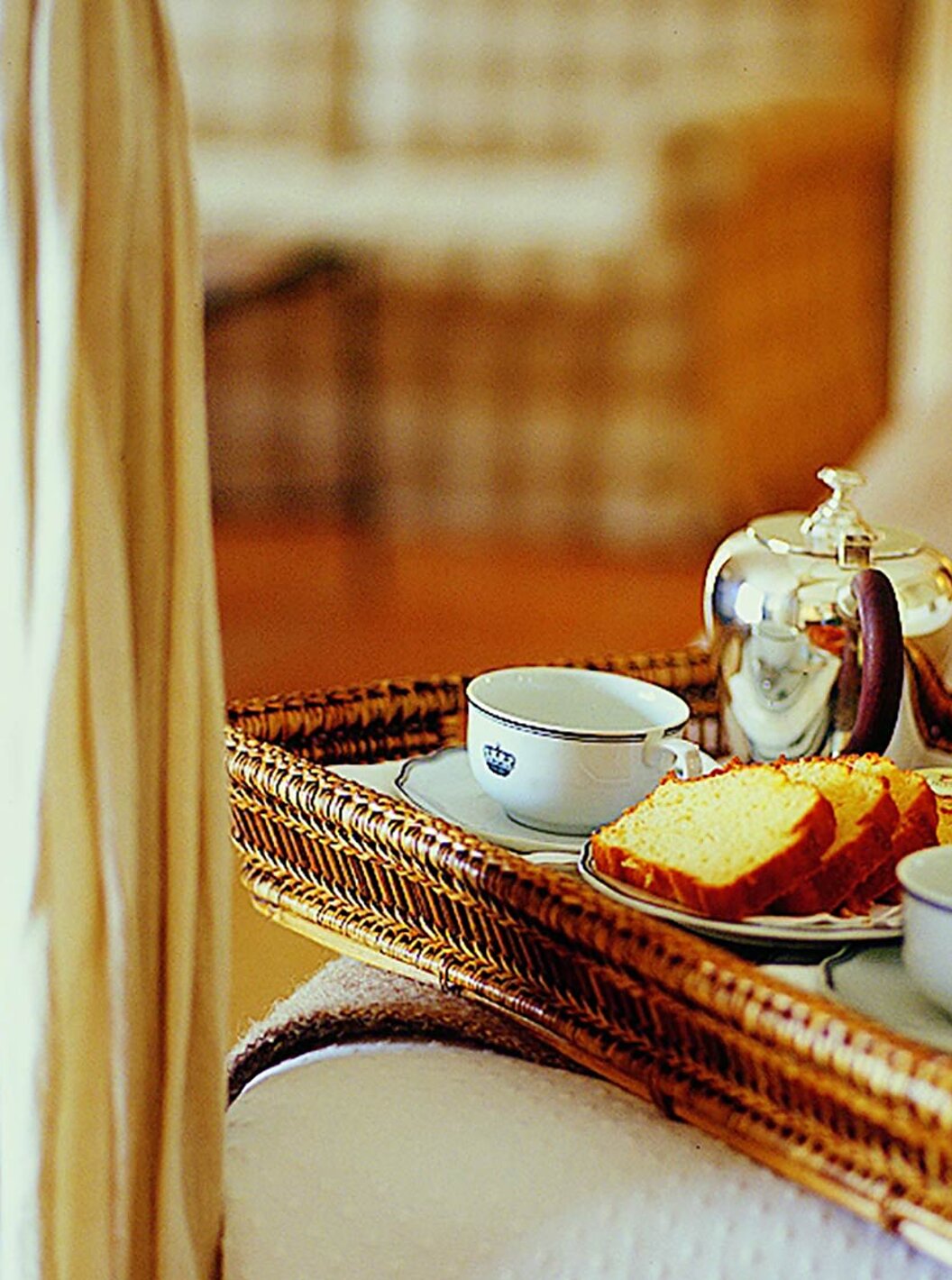 The Superior Twin Room with Balcony of The Pousada Convento de Belmonte has a tray from room service with tea and cakes