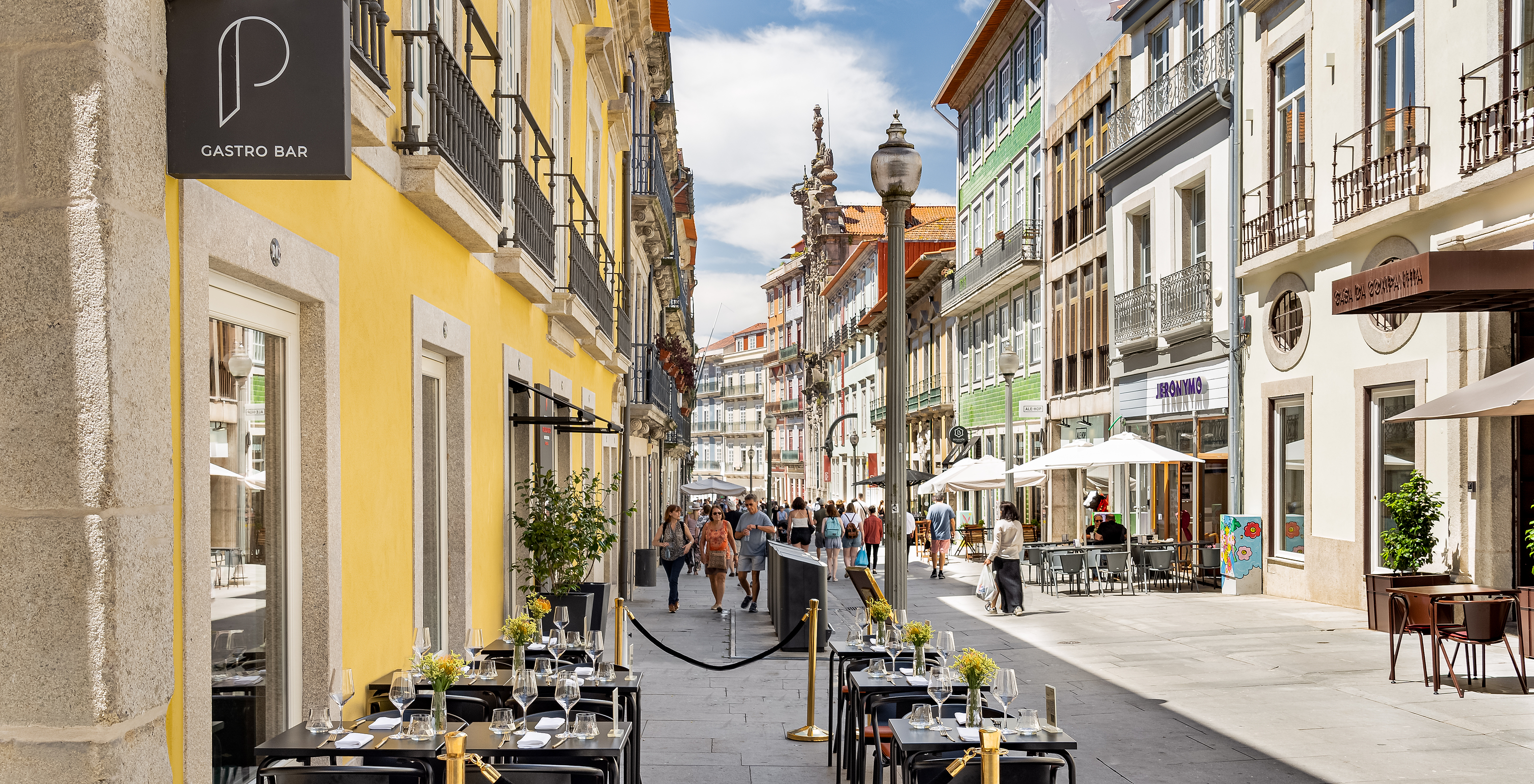 P Gastro Bar at Pousada Porto - Rua das Flores has a terrace where guests can dine