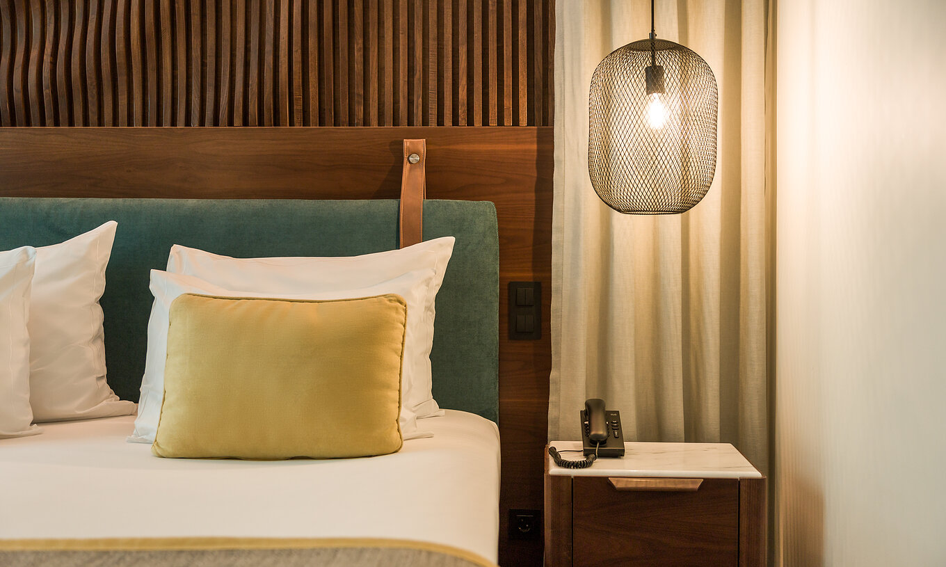 The Deluxe at Pousada Porto - Rua das Flores has decor in shades of green, yellow, white, black, and wood