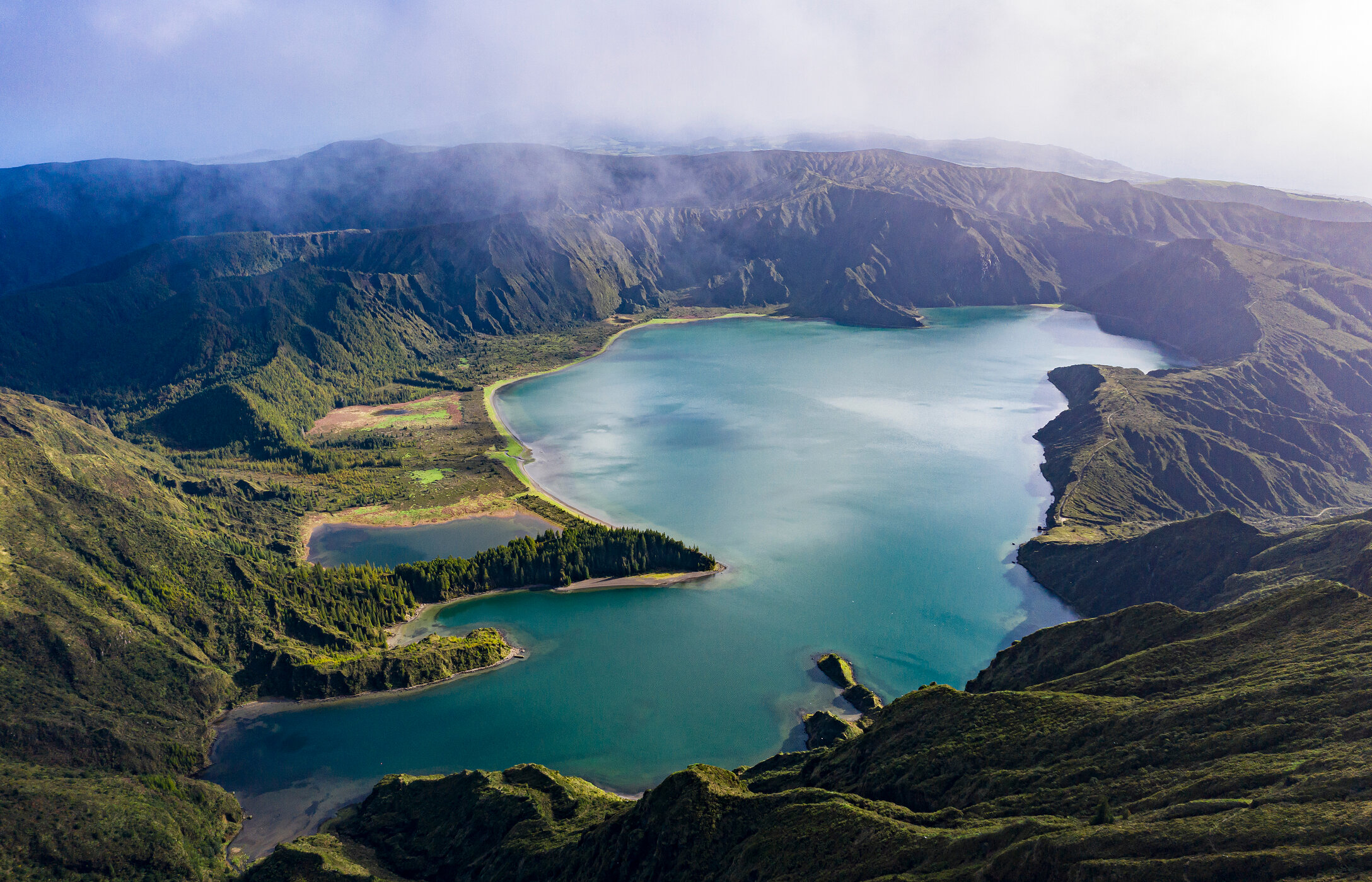 Lagoa do Fogo es una reserva natural y la segunda mayor laguna de São Miguel
