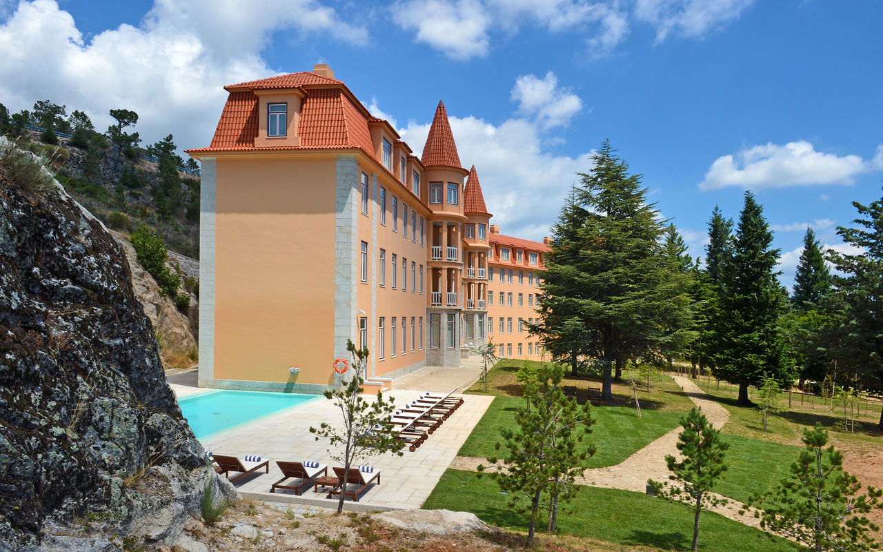 Pousada Serra da Estrela, a historic hotel in Serra da Estrela, whose building is the former sanatorium of Serra da Estrela